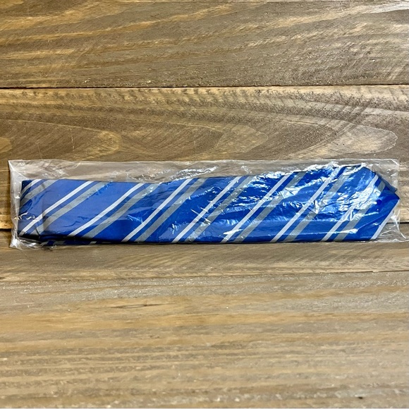 Lot of 3 Harry Potter Ravenclaw House Merch Necktie Pocket Watch Bookmark NWOT - Picture 6 of 16